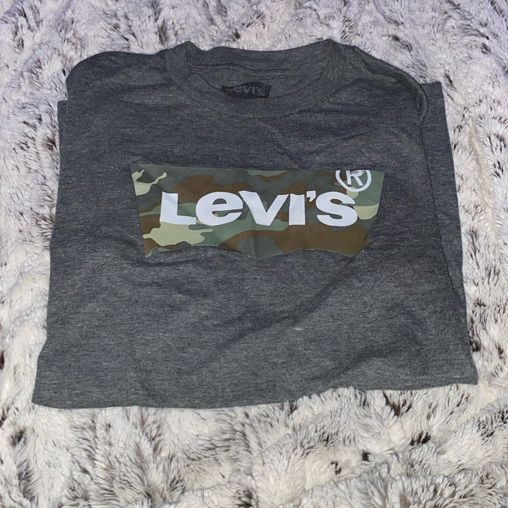 Levi shirt